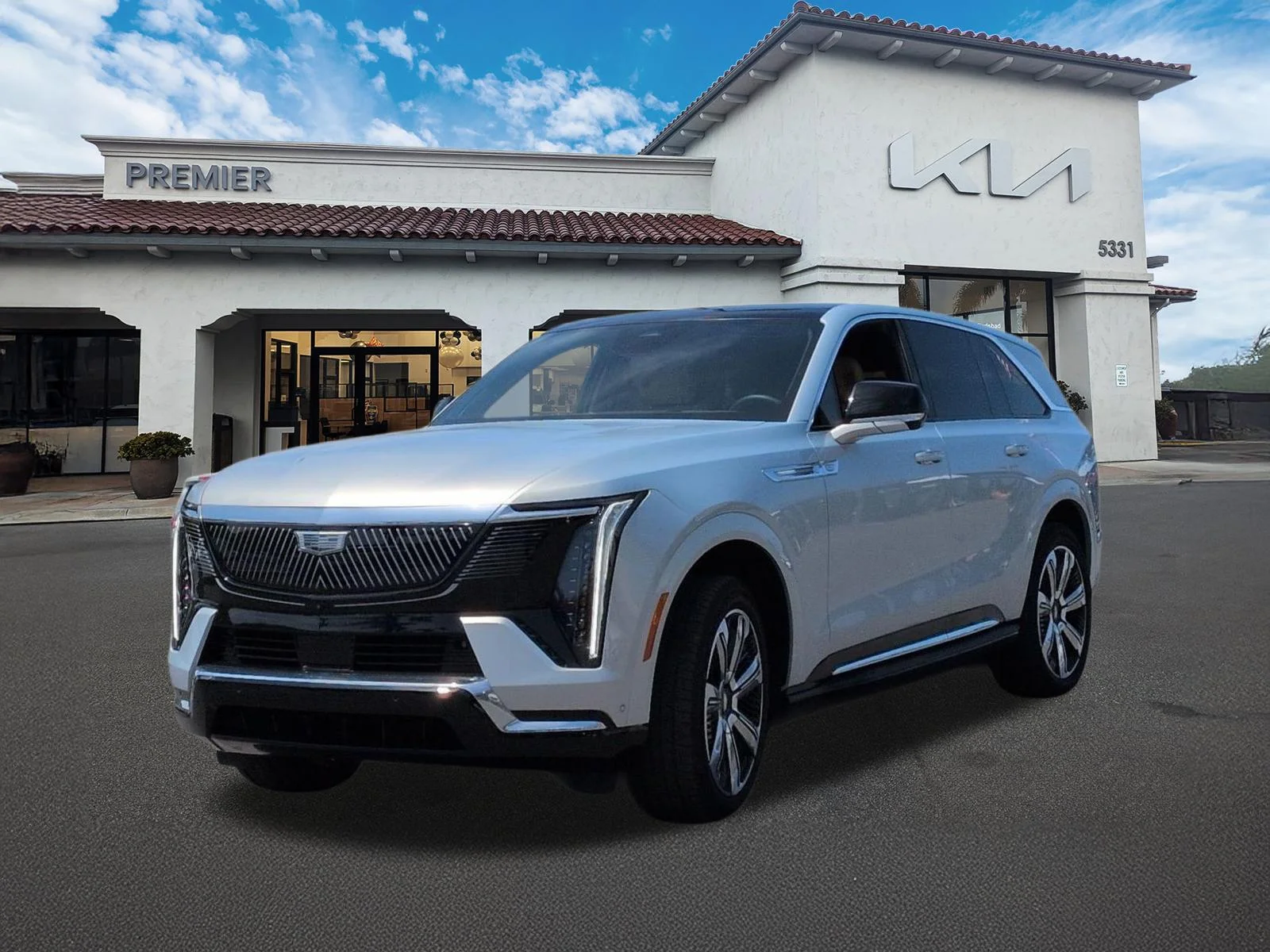 Used 2025 Silver Cadillac Luxury 2 image 4