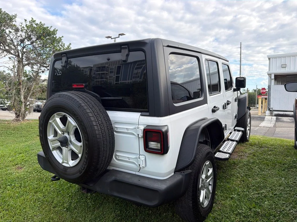Used 2019 White Jeep Unlimited Sport S image 4