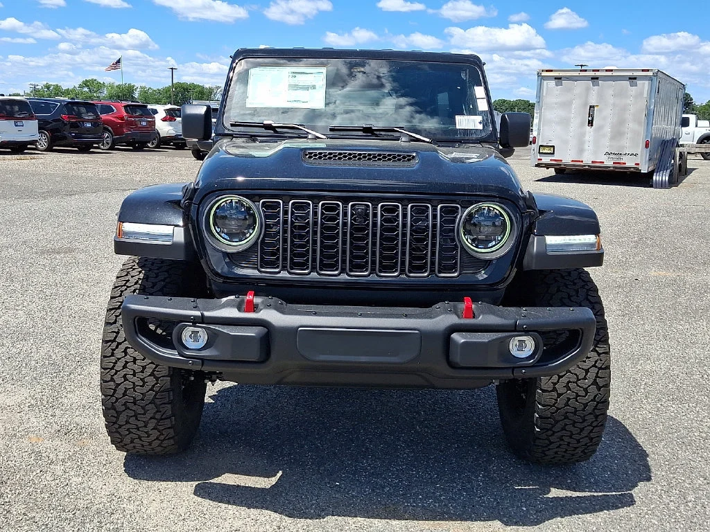 New 2026 Black Clear-Coat Exterior Paint Jeep Rubicon X image 2