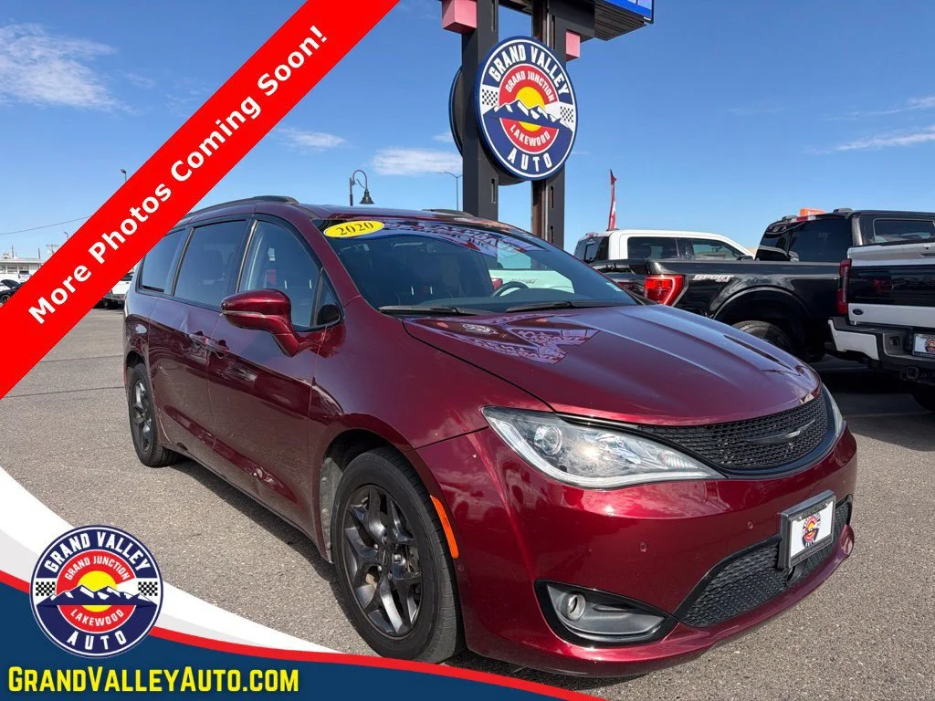 Used 2020 Red Chrysler Limited image 1