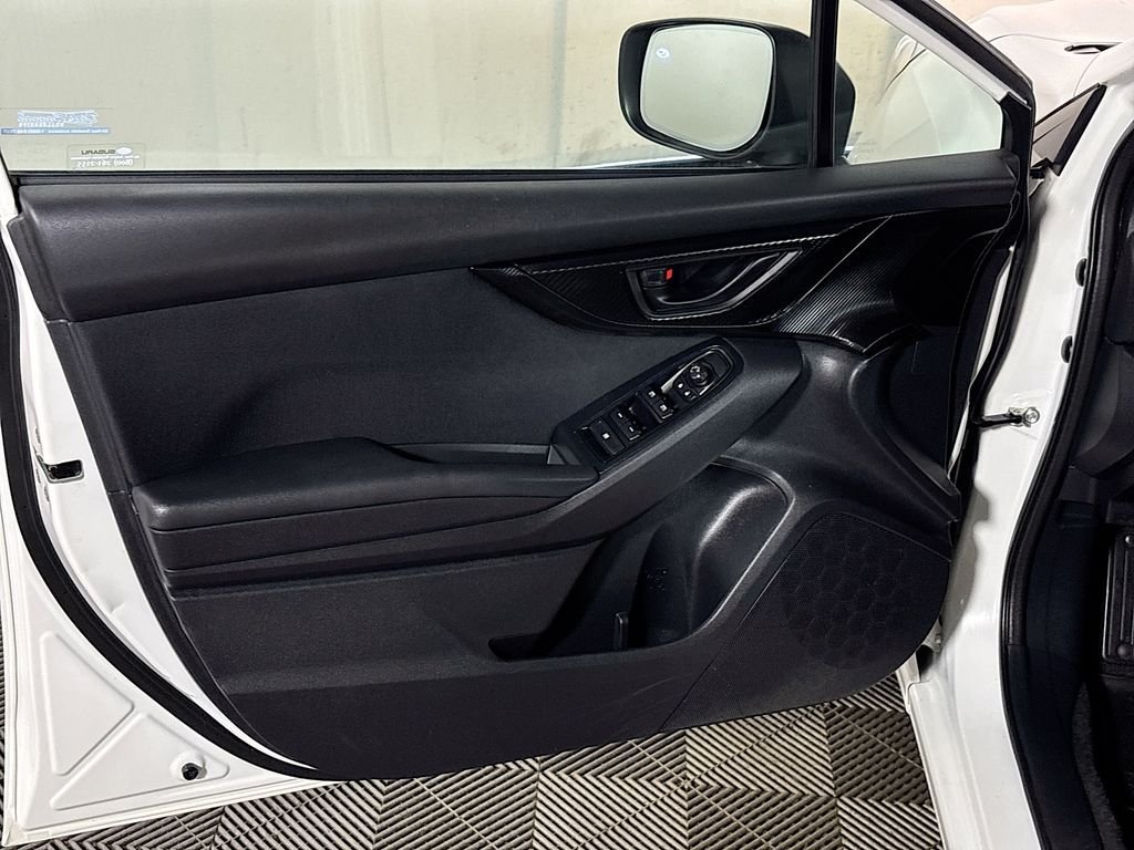 Used 2019 Crystal White Pearl Subaru 2.0i image 10