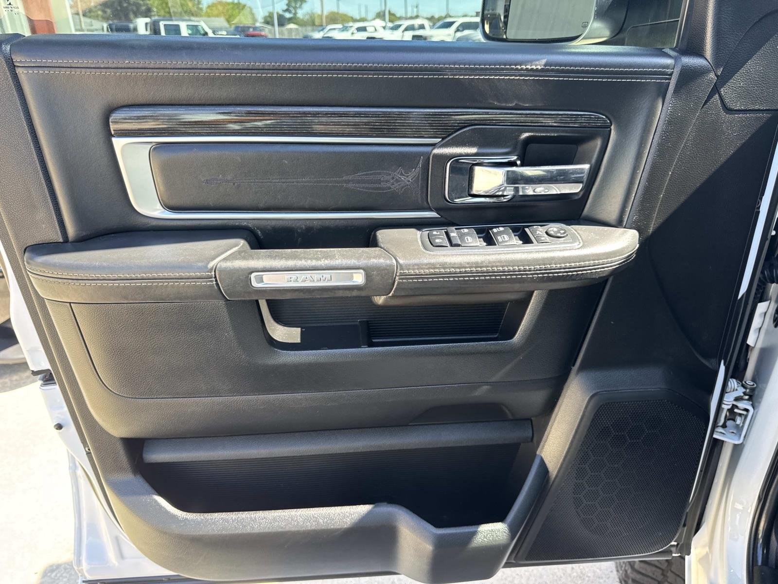 Used 2018 Bright White Clearcoat Ram Limited image 18