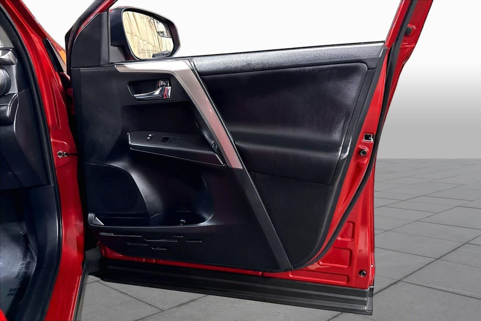 Used 2017 Barcelona Red Metallic Toyota XLE image 22