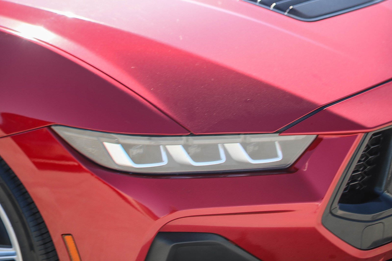 Used 2024 Rapid Red Metallic Tinted Clearcoat Ford GT Premium image 7