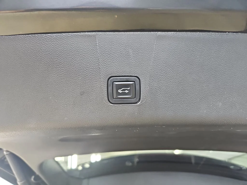 Used 2023 Black Chevrolet High Country image 18