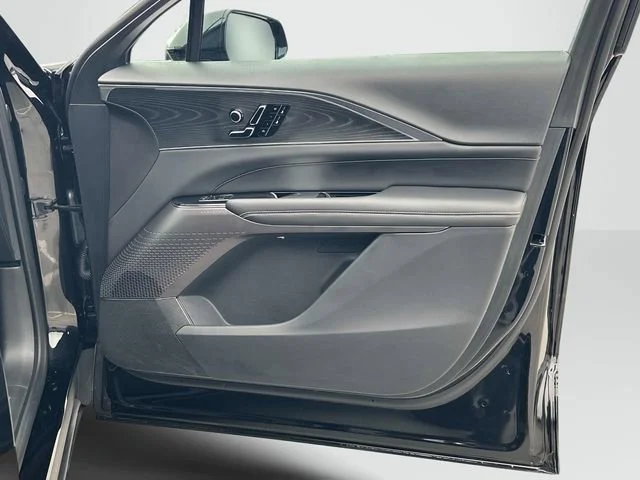 2025 Cadillac LYRIQ Sport 1 - Photo 23