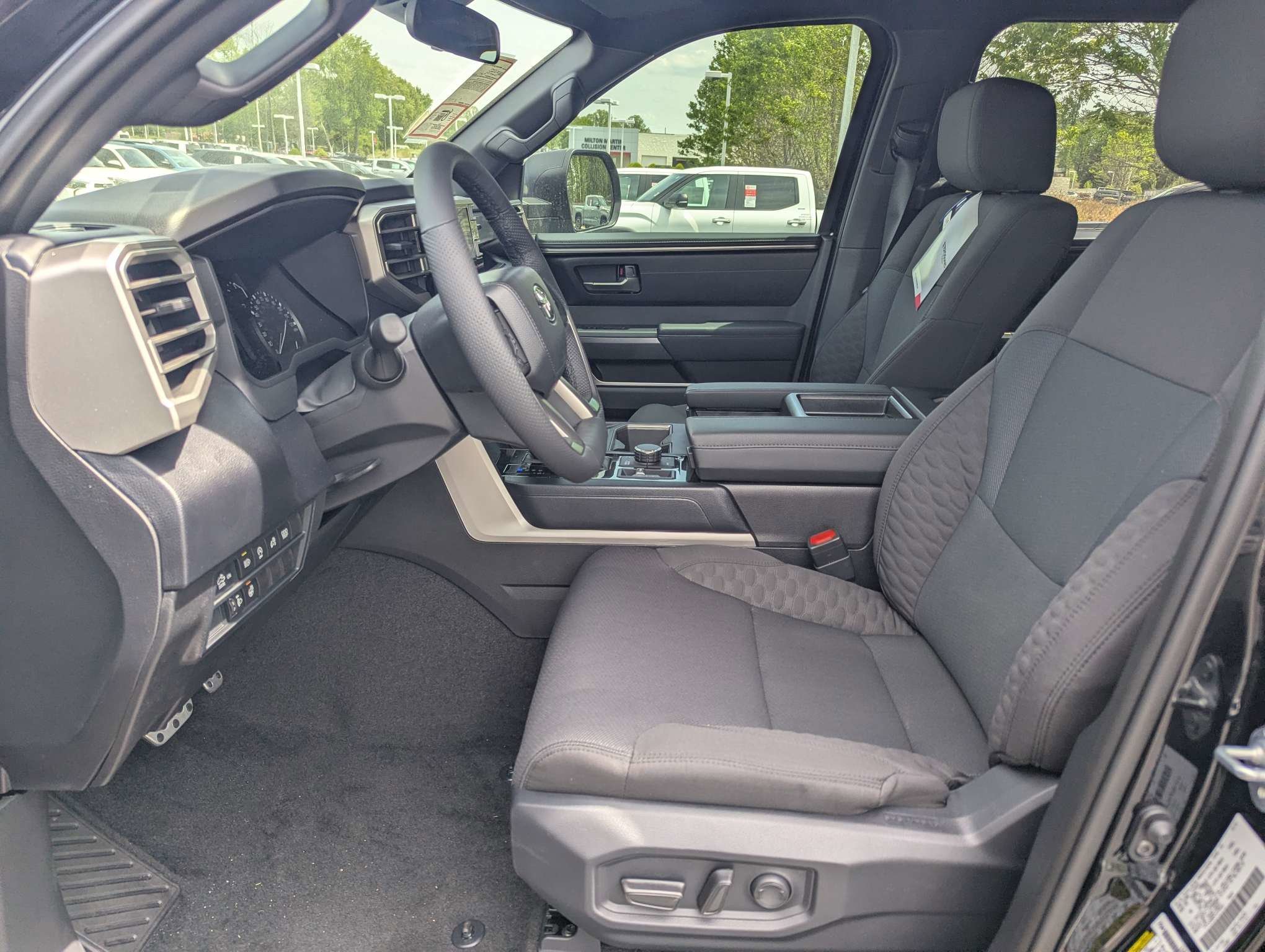 2026 Toyota Tundra SR5 - Photo 20