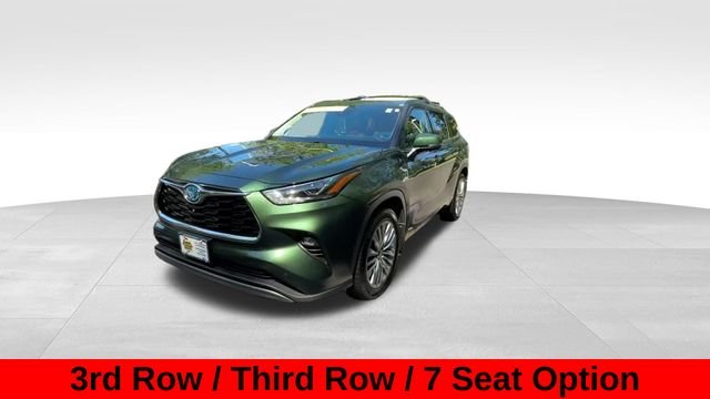 Used 2024  Toyota Platinum image 2