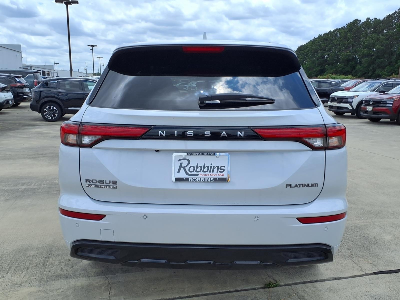 2026 Nissan Rogue Plug-In Hybrid Platinum White at Sterling McCall Nissan