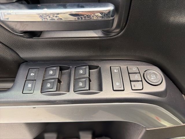Used 2016 White Chevrolet LTZ image 20