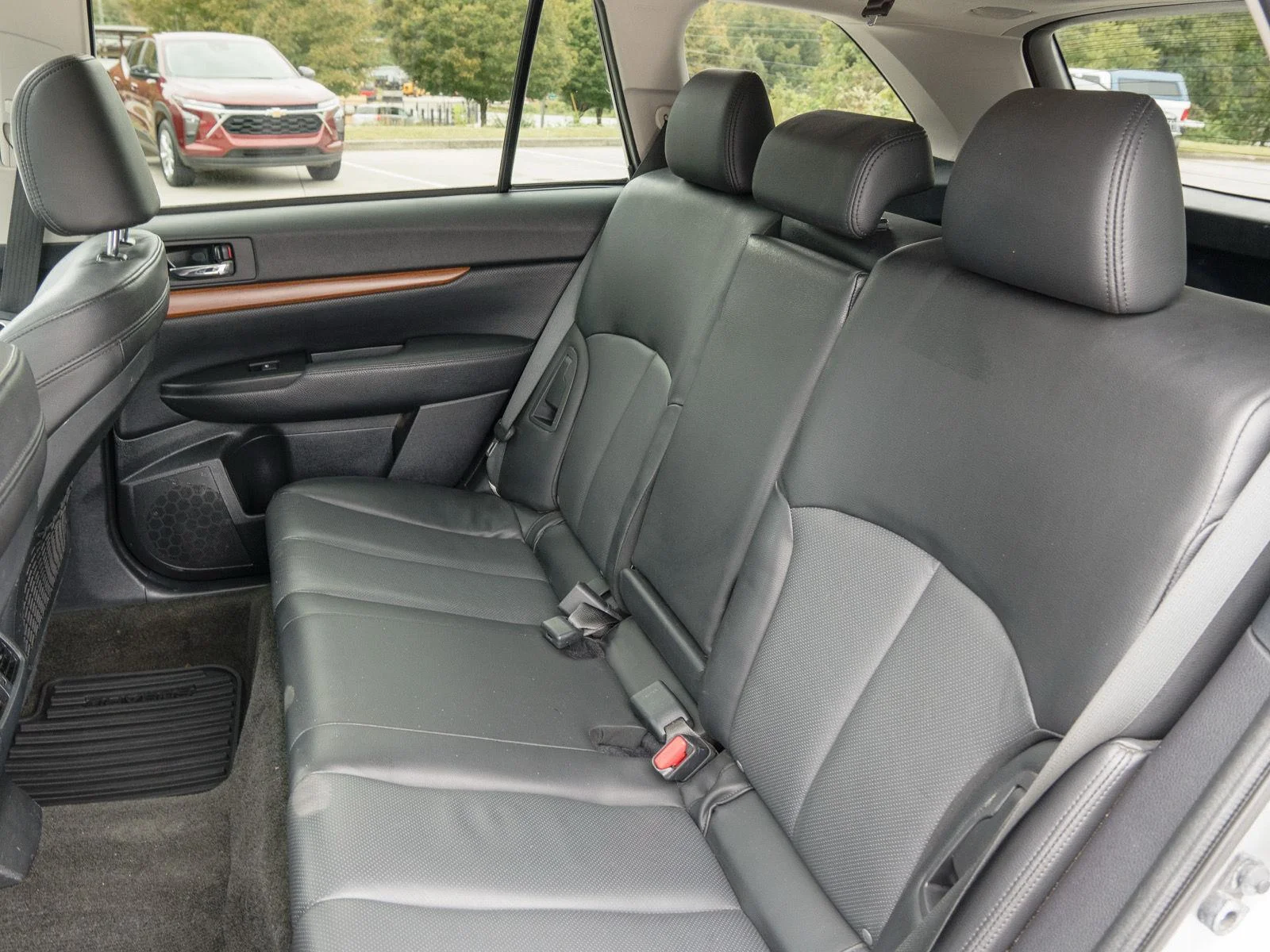 Used 2014 Ice Silver Metallic Subaru 2.5i Limited image 11