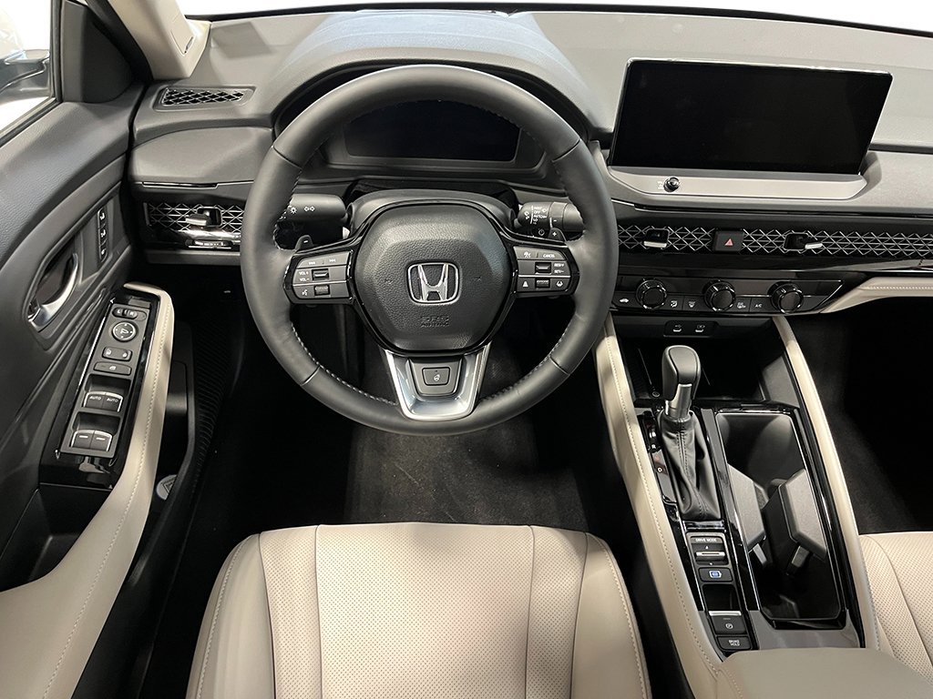 New 2026 Platinum White Pearl Honda Touring image 22