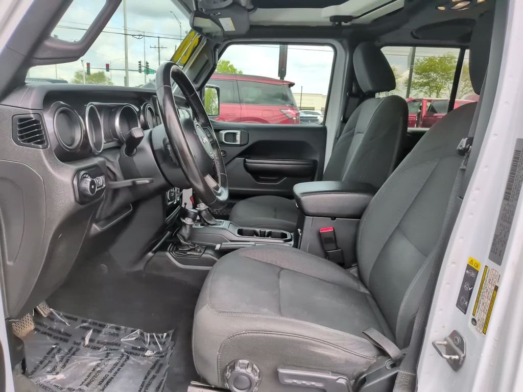 Used 2020 White Jeep Unlimited Sport Altitude image 18
