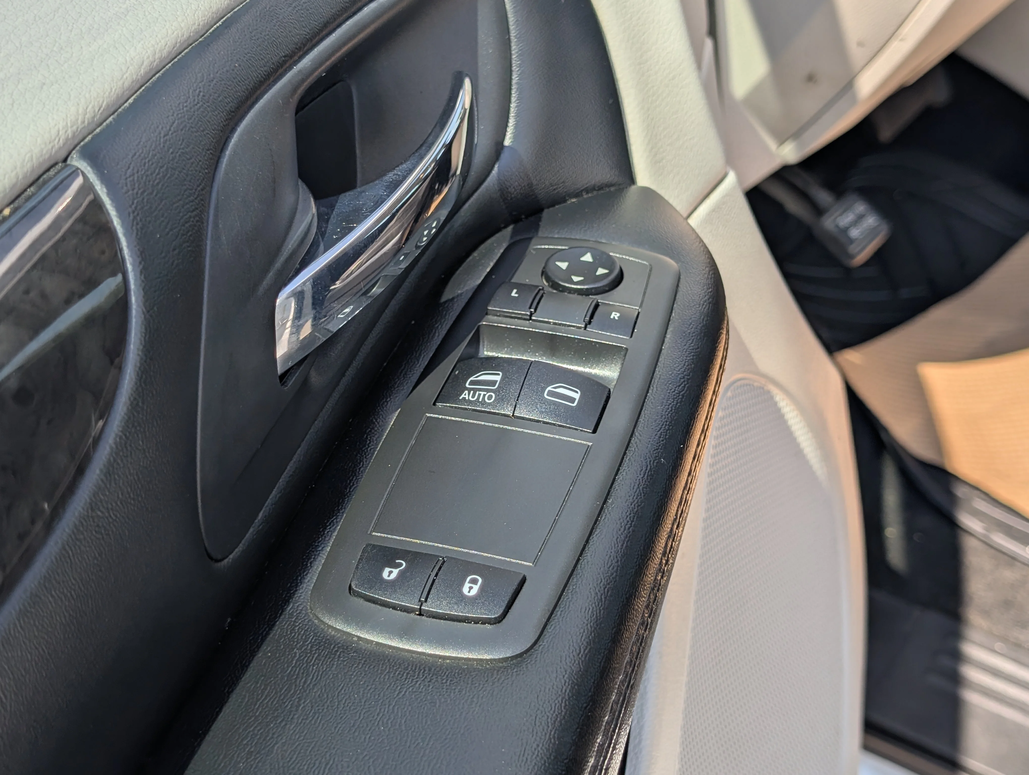 Used 2019 Bright White Dodge Canada Value Package image 17