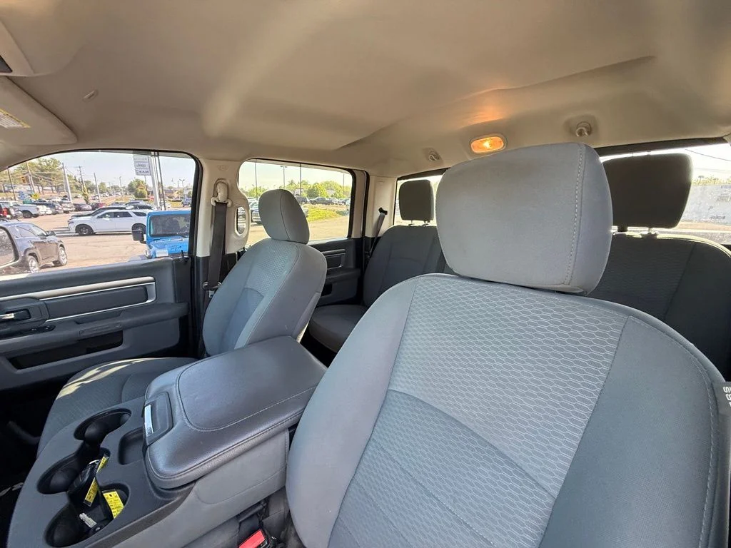 Used 2018 White Ram SLT image 15