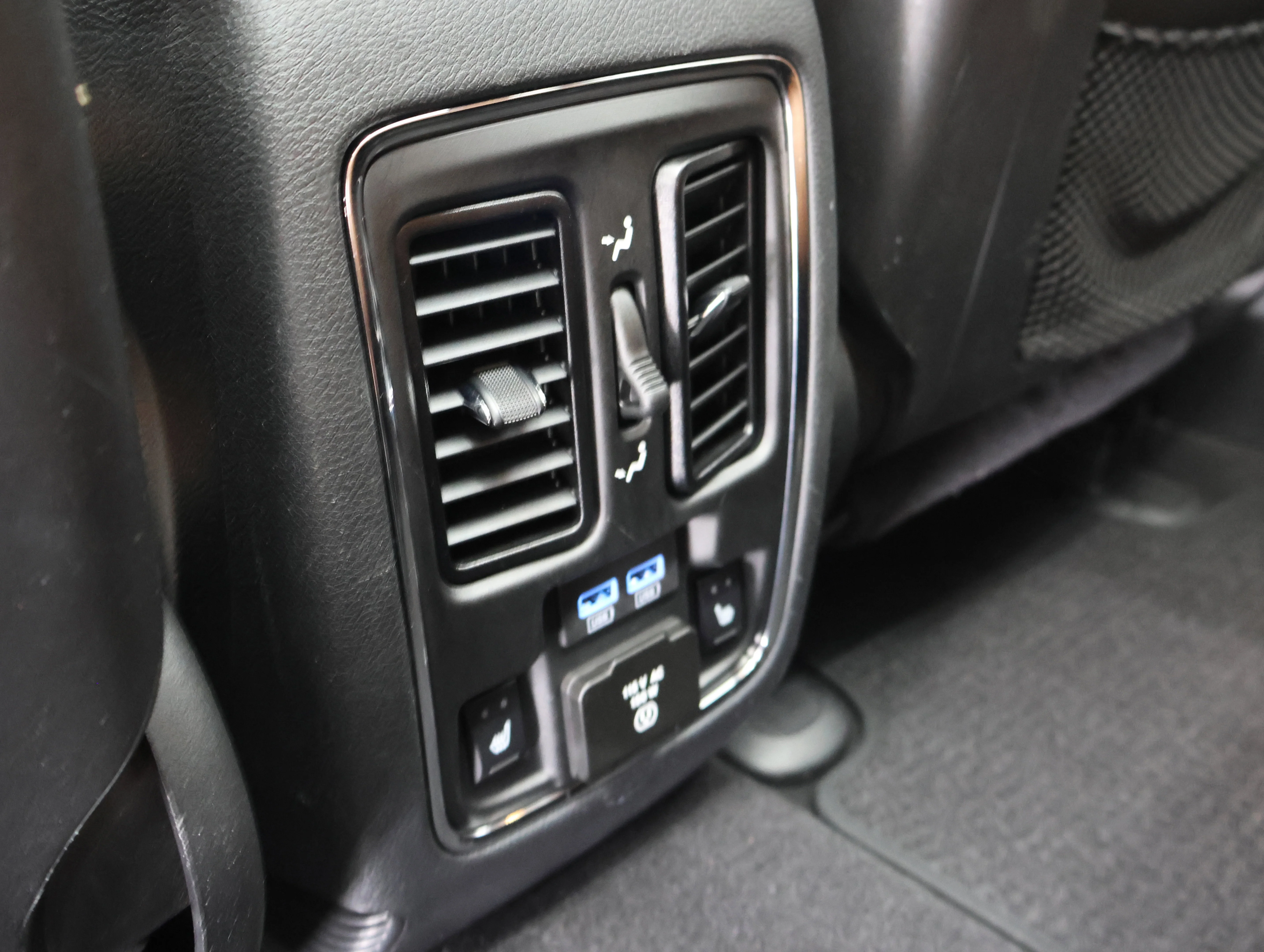 Used 2020 Bright White Clearcoat Jeep Summit image 34