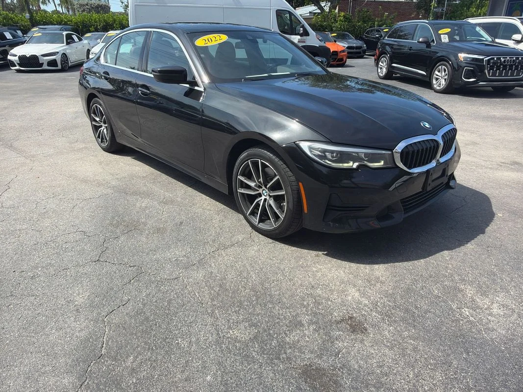 Used 2022 Black BMW xDrive image 7