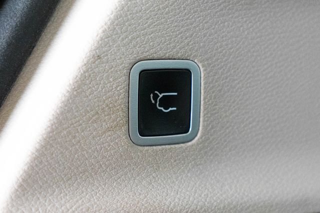 Used 2017 Silver Chrysler Touring image 35