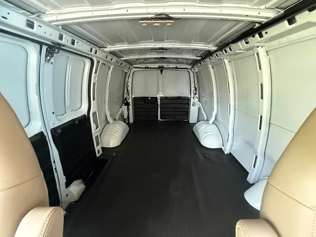 New 2026 Summit White GMC Work Van image 27