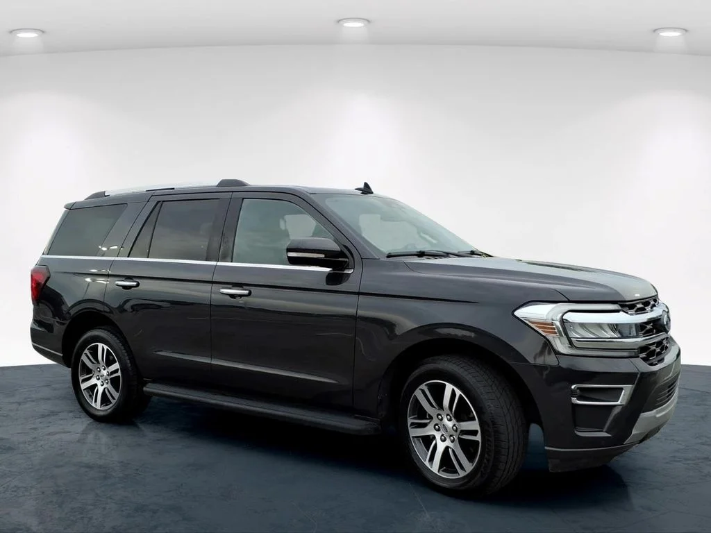 Used 2024 Gray Ford Limited image 5