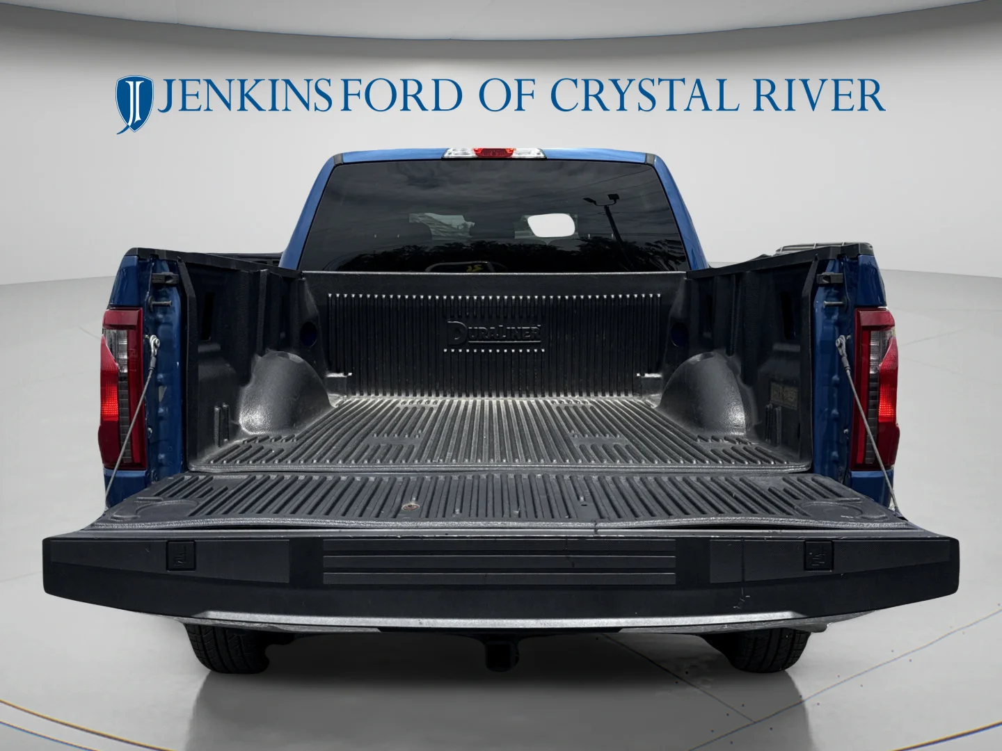 Used 2024 Atlas Blue Metallic Ford XLT image 17