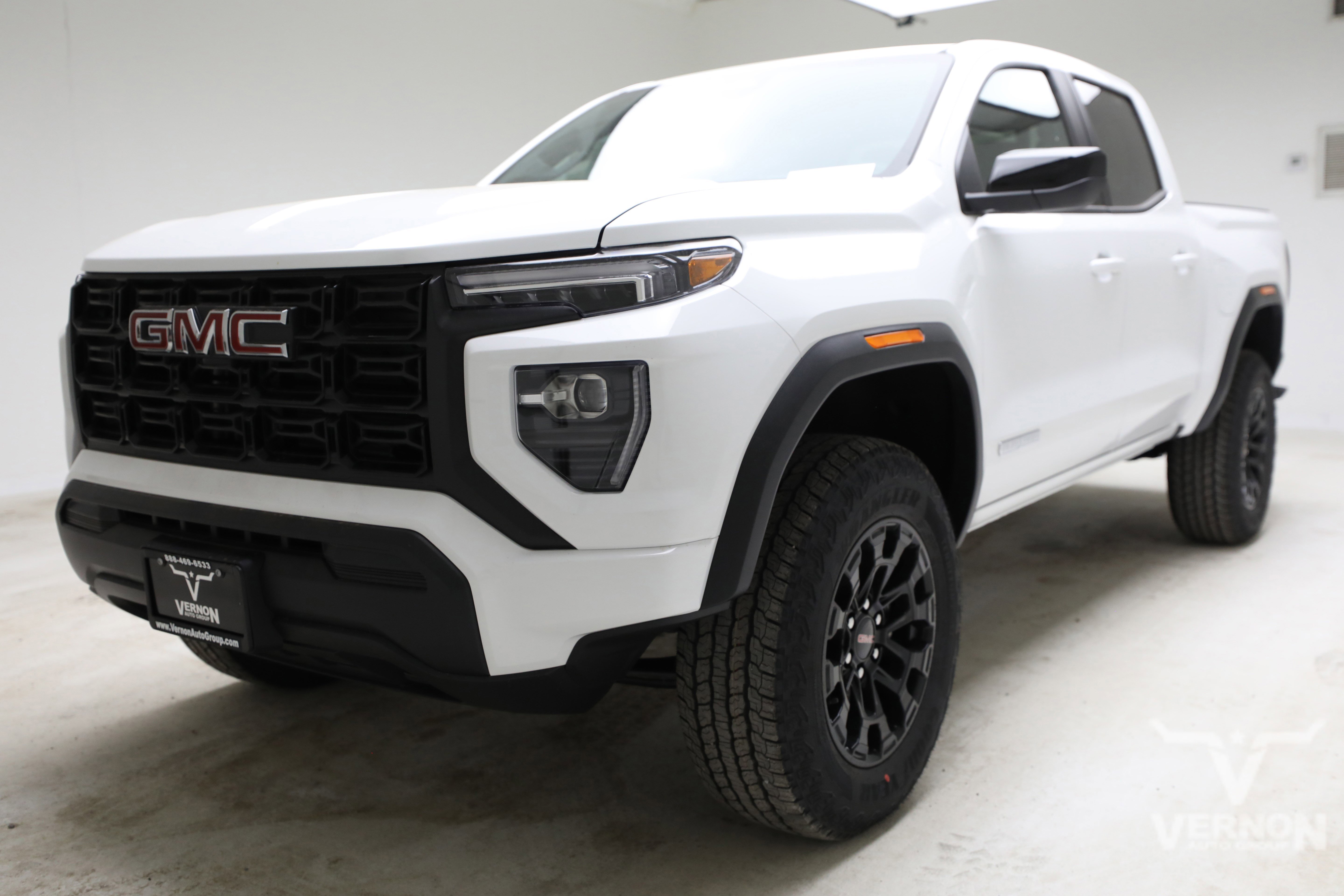 New 2026 Summit White GMC N image 1