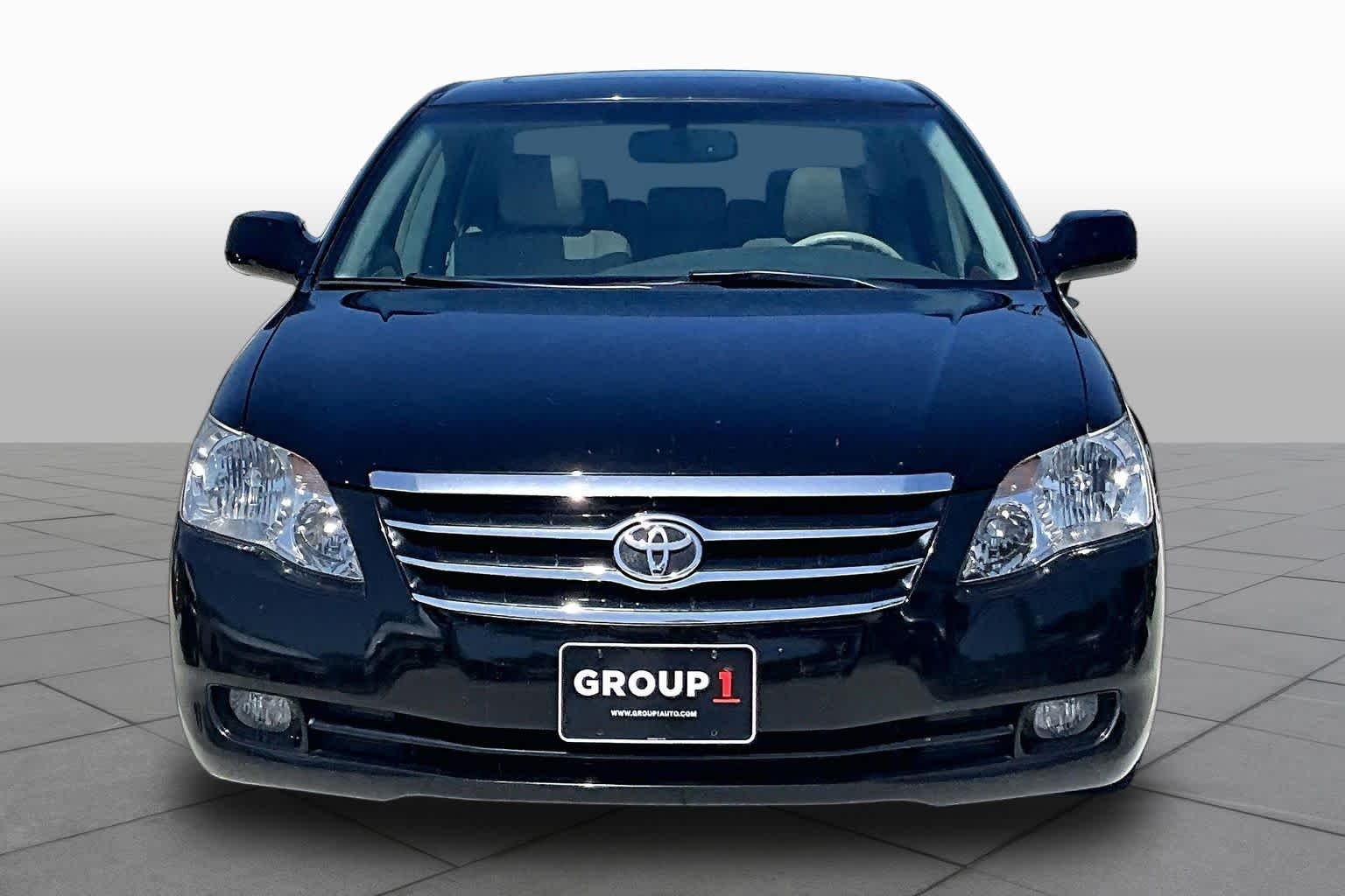 Used 2007 Black Toyota XLS image 3