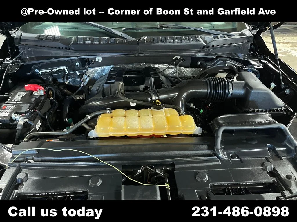Used 2017 Black Ford XLT image 10