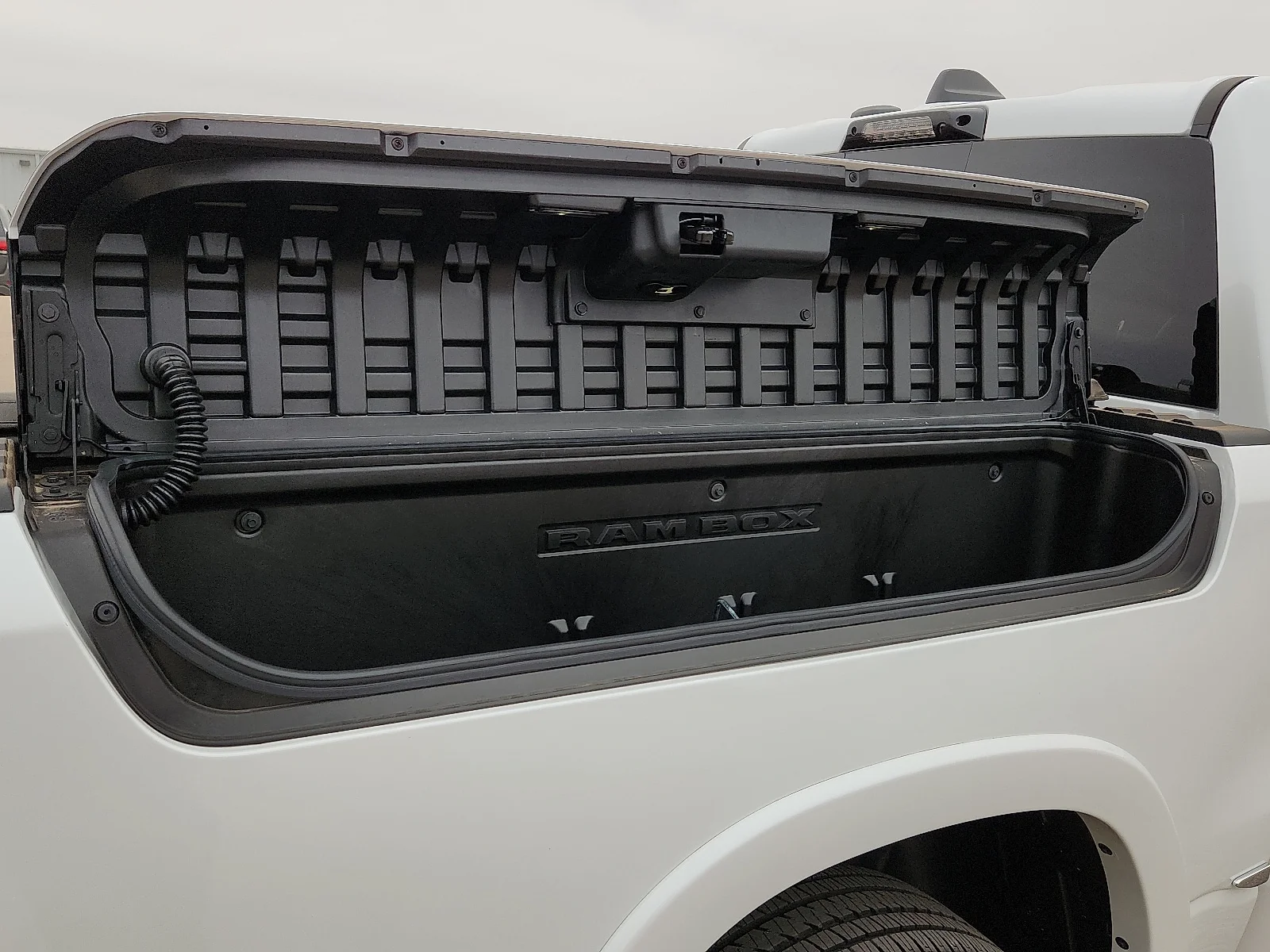 New 2026 Ivory White Tri-Coat Pearl-Coat  Paint Ram LIMITED CREW CAB 4X4 5