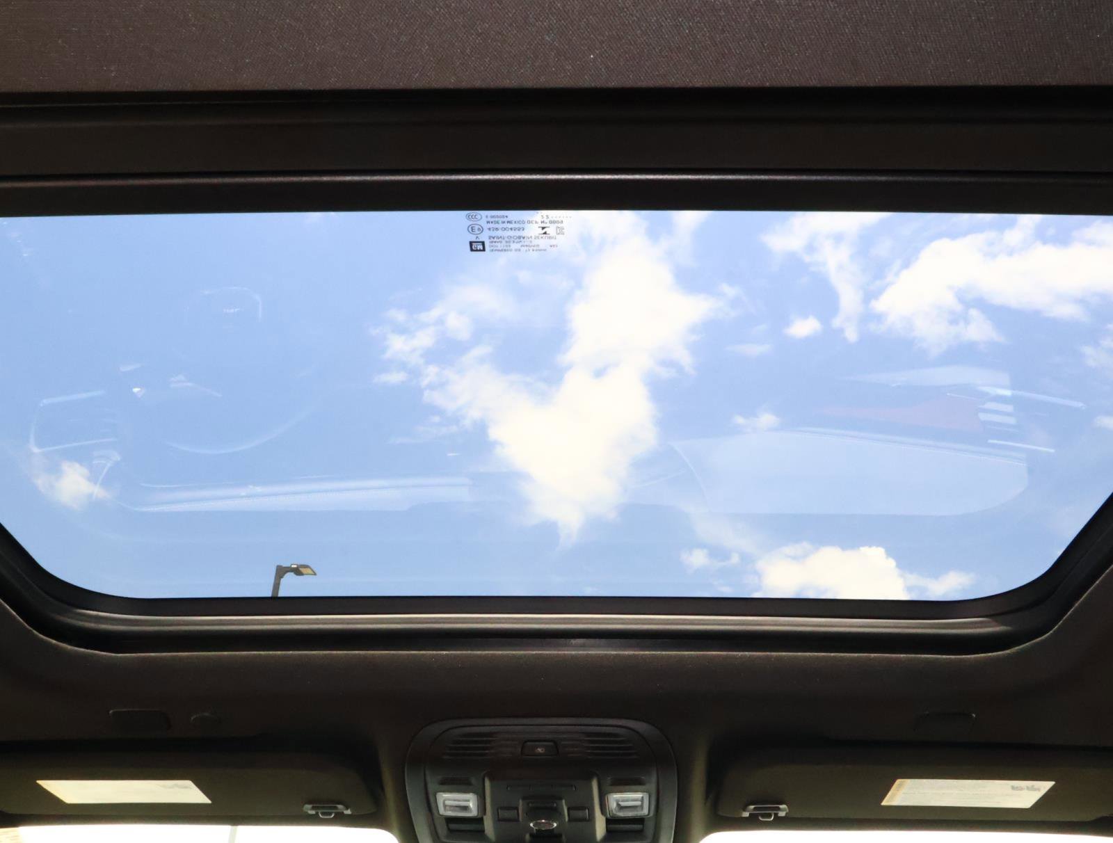 2023 GMC Yukon XL Denali Ultimate - Photo 14