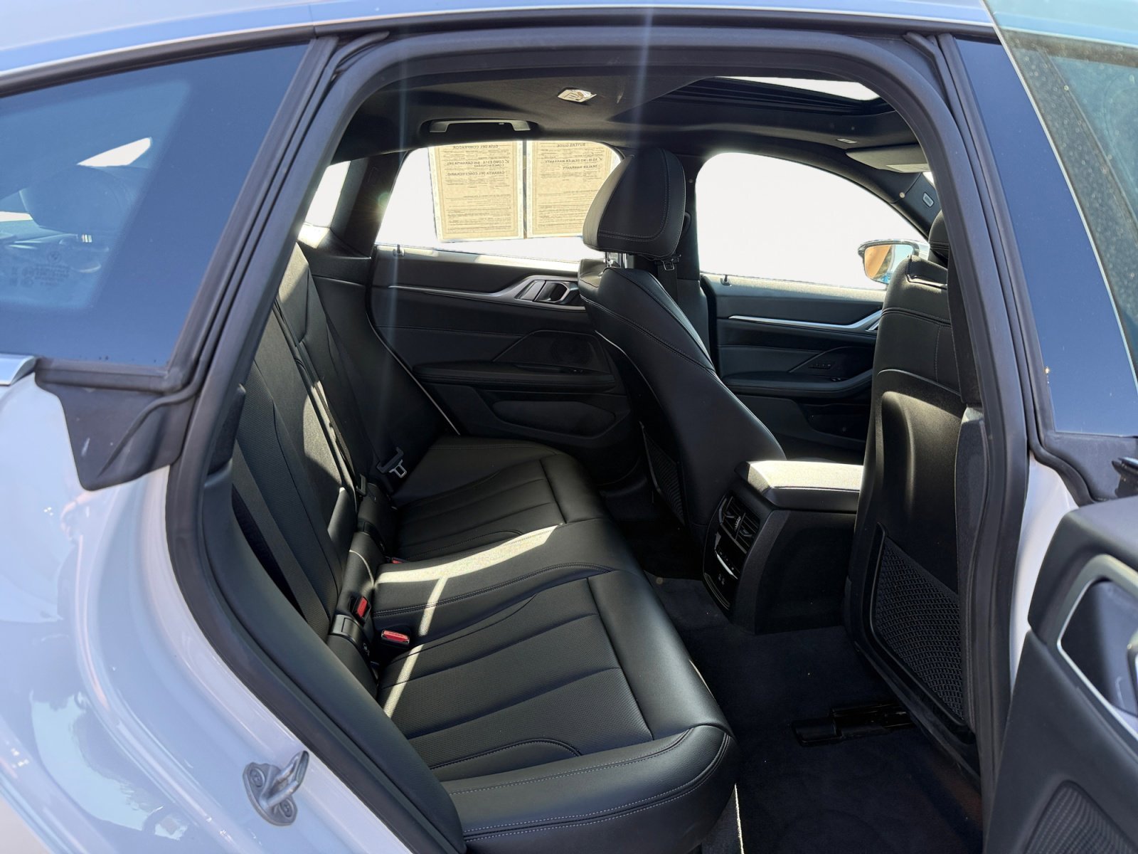 Used 2023 White Metallic BMW eDrive35 image 18