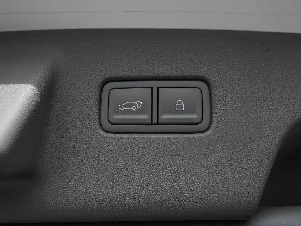 New 2026 Abyss Black Pearl Hyundai SEL 8P AWD image 36
