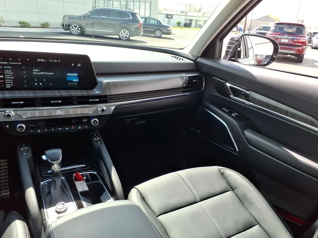 2025 Kia Telluride SX - Photo 13