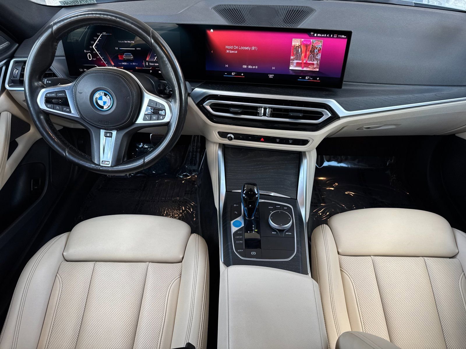 Used 2023 Gray BMW eDrive40 image 12