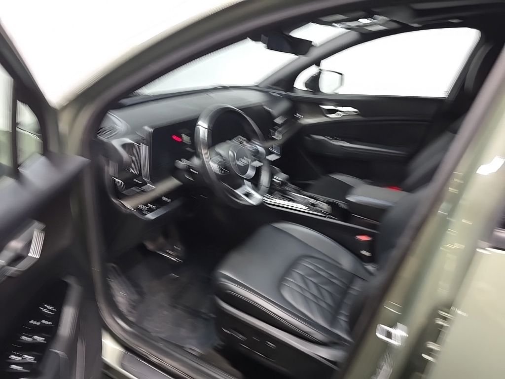 Used 2023 Green Kia X-Line image 30