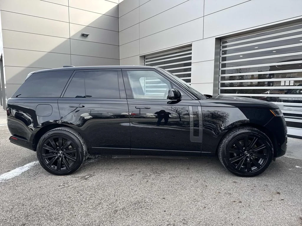 2025 Land Rover Range Rover SE - Photo 9