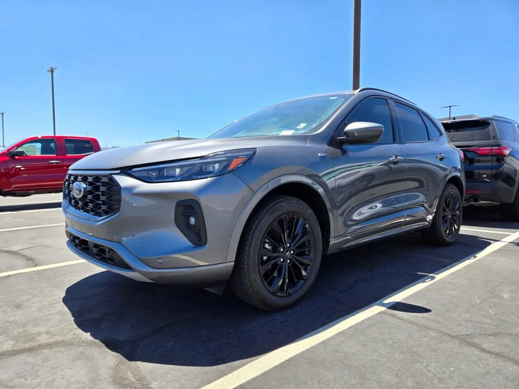 Used 2025 Carbonized Gray M Ford ST-Line Elite image 2