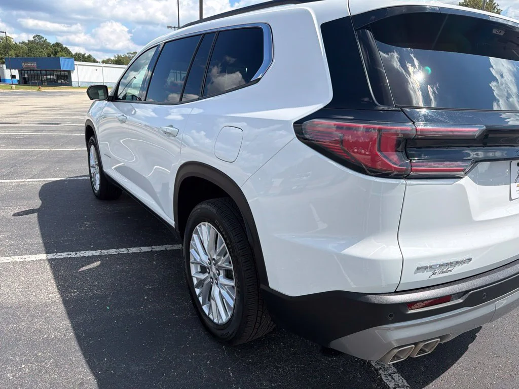 Used 2026 Summit White GMC Elevation image 3