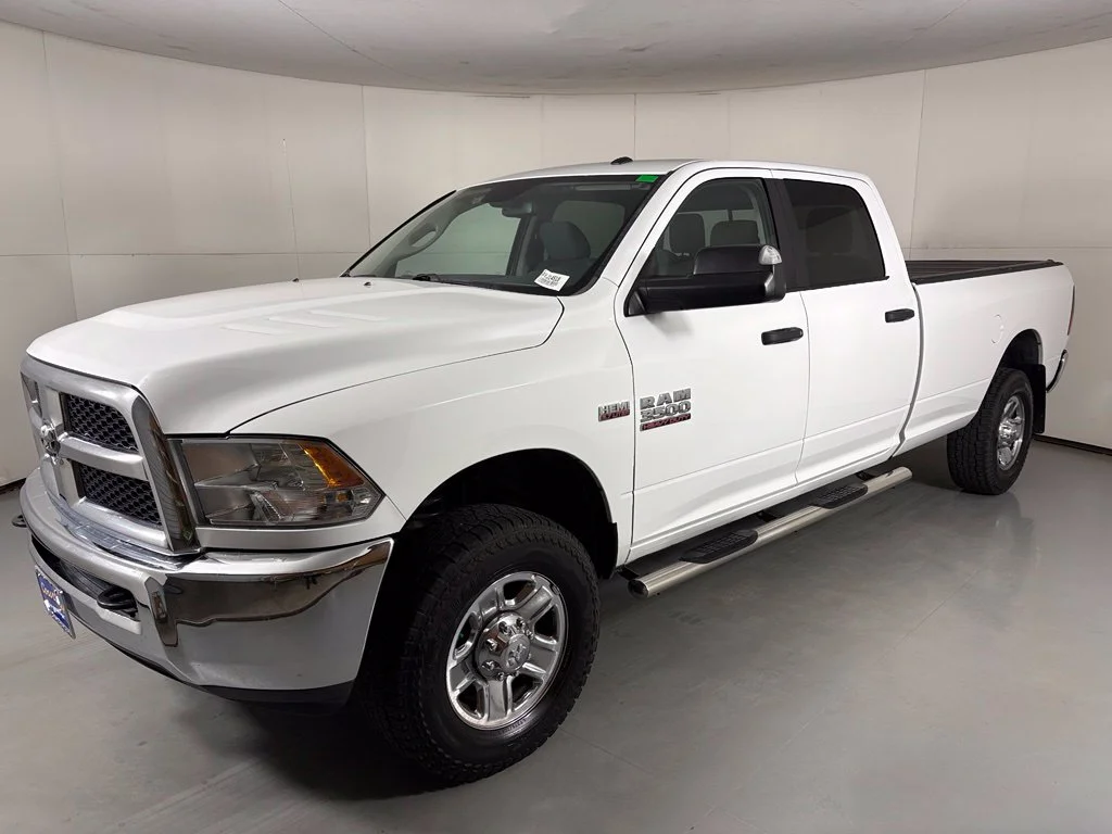 Used 2016 White Ram SLT image 4