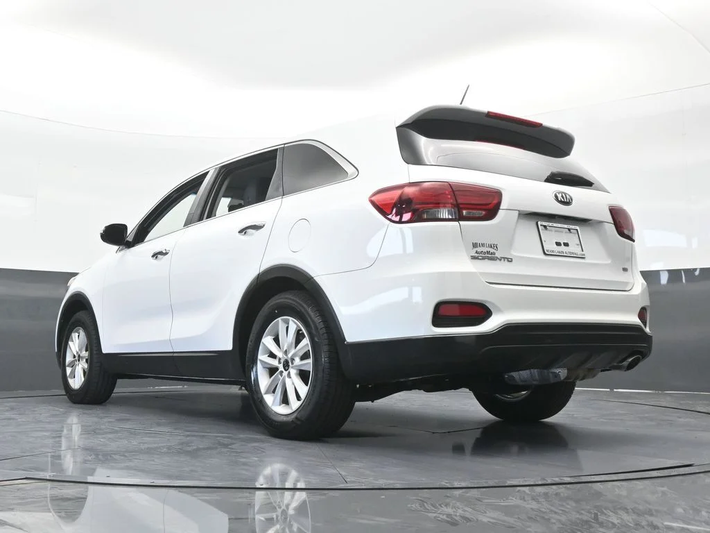 Used 2020 Snow White Pearl Kia LX image 51