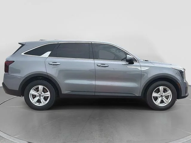 Used 2024 Silver Kia LX image 2