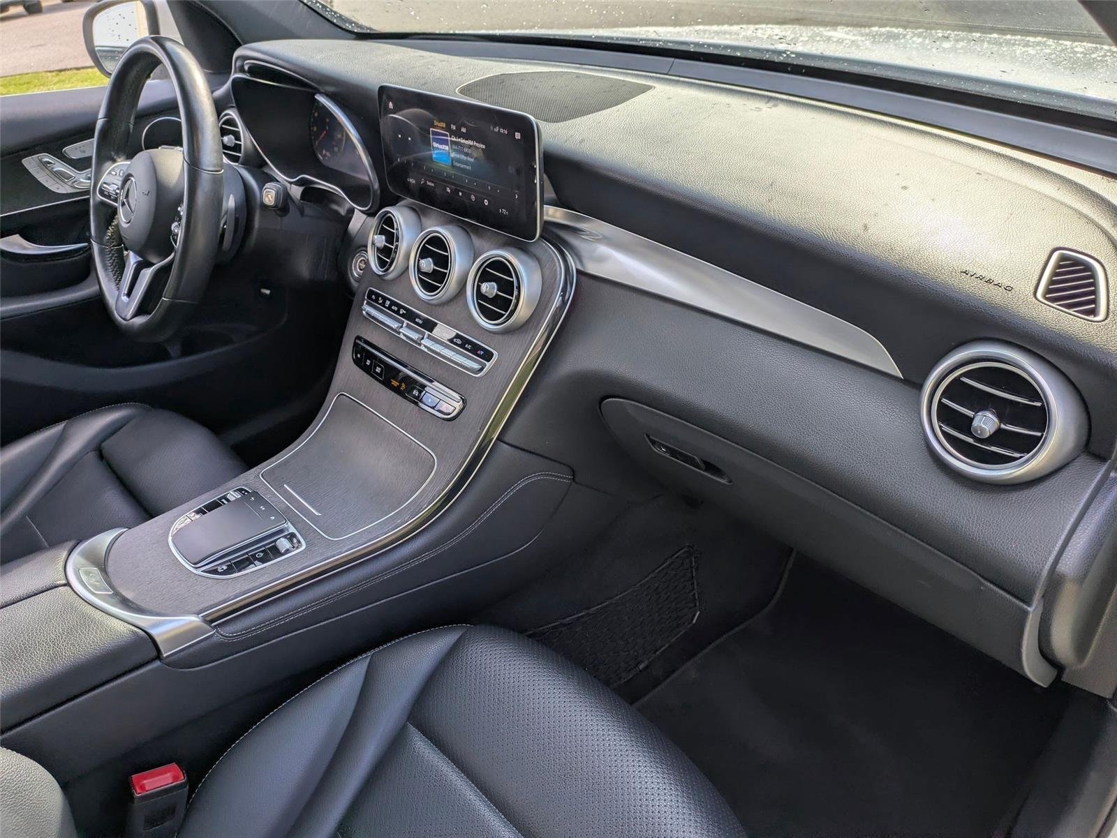 Used 2020 Polar White Mercedes-Benz GLC 300 image 37