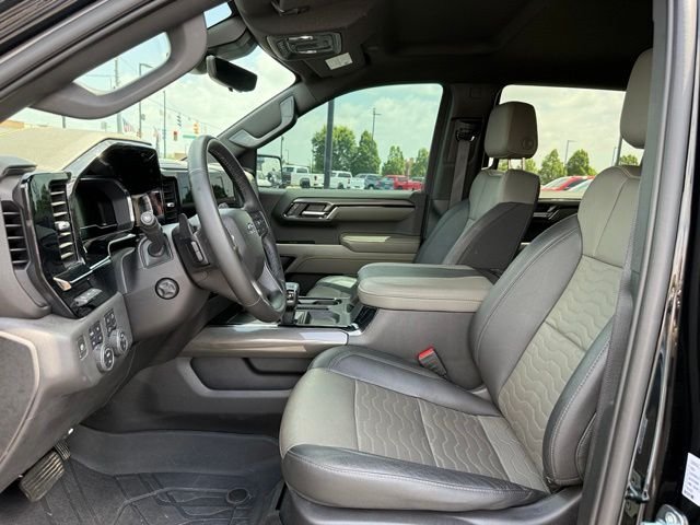 Used 2024 Black Chevrolet ZR2 image 13