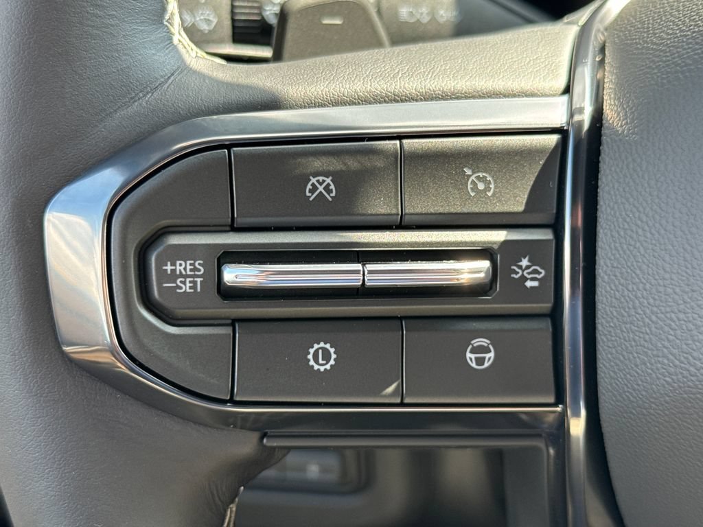 2026 GMC Yukon Denali Ultimate - Photo 31
