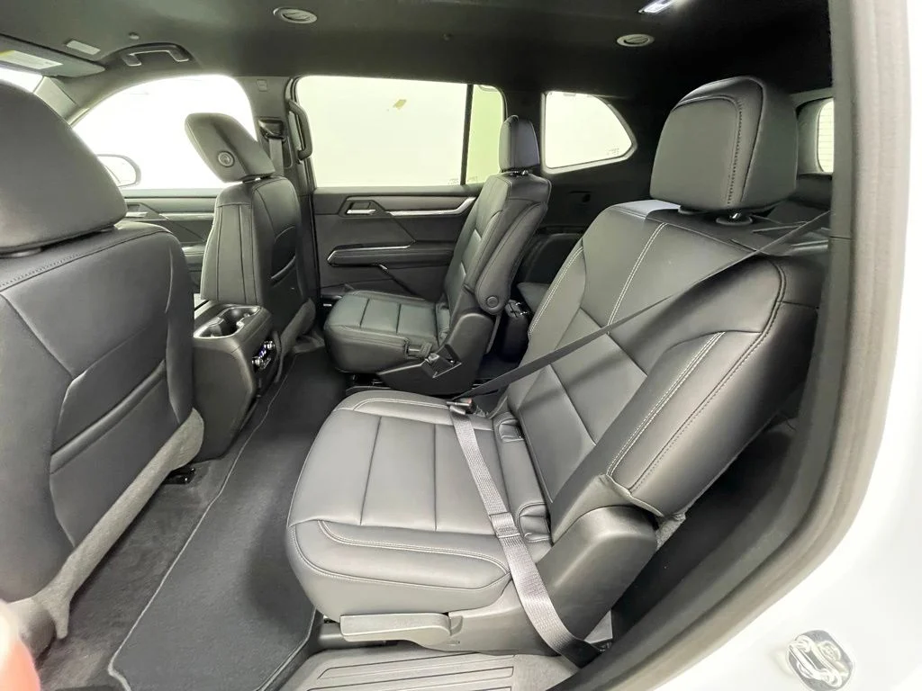 2026 GMC Acadia Elevation - Photo 11