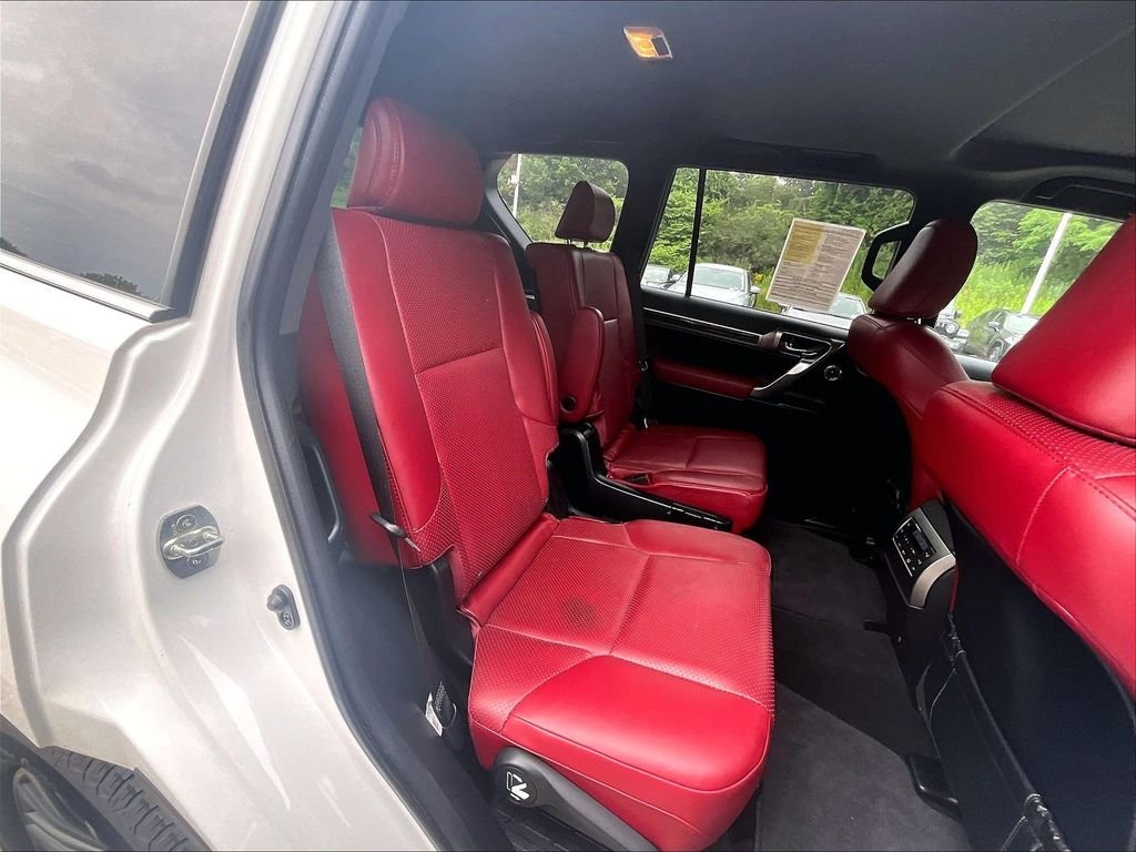 Used 2023 White Lexus 460 Luxury image 16