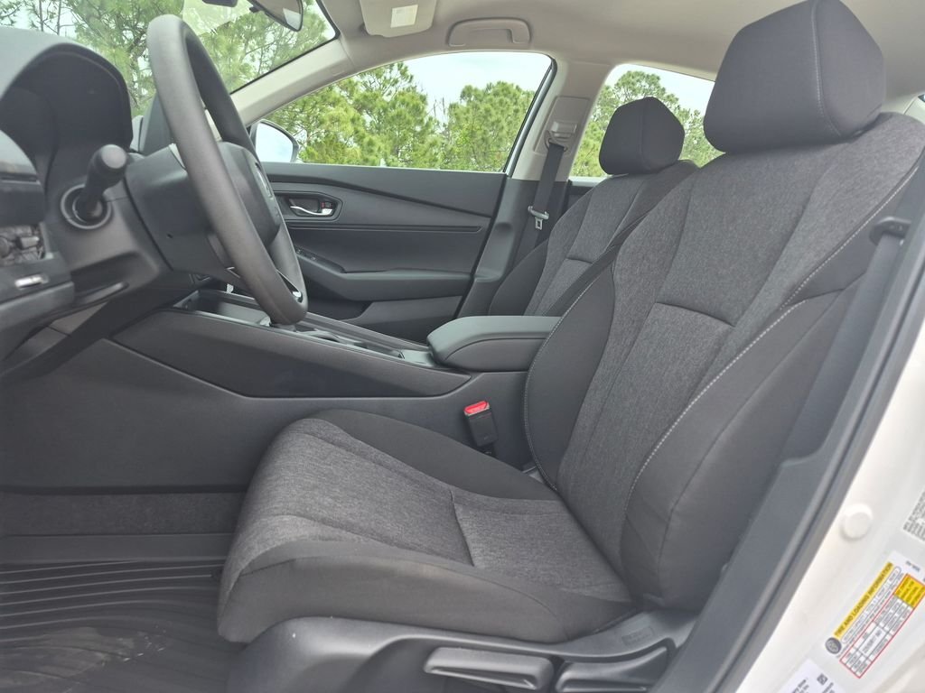 New 2026 Platinum White Pearl Honda LX image 13