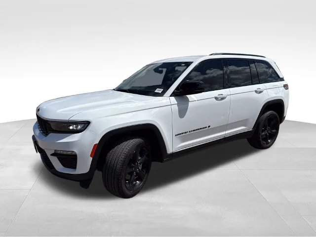 Used 2024 White Jeep Limited image 3