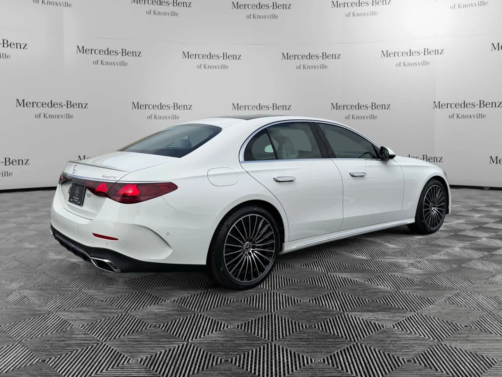 New 2026 Polar White Mercedes-Benz E 350 image 5