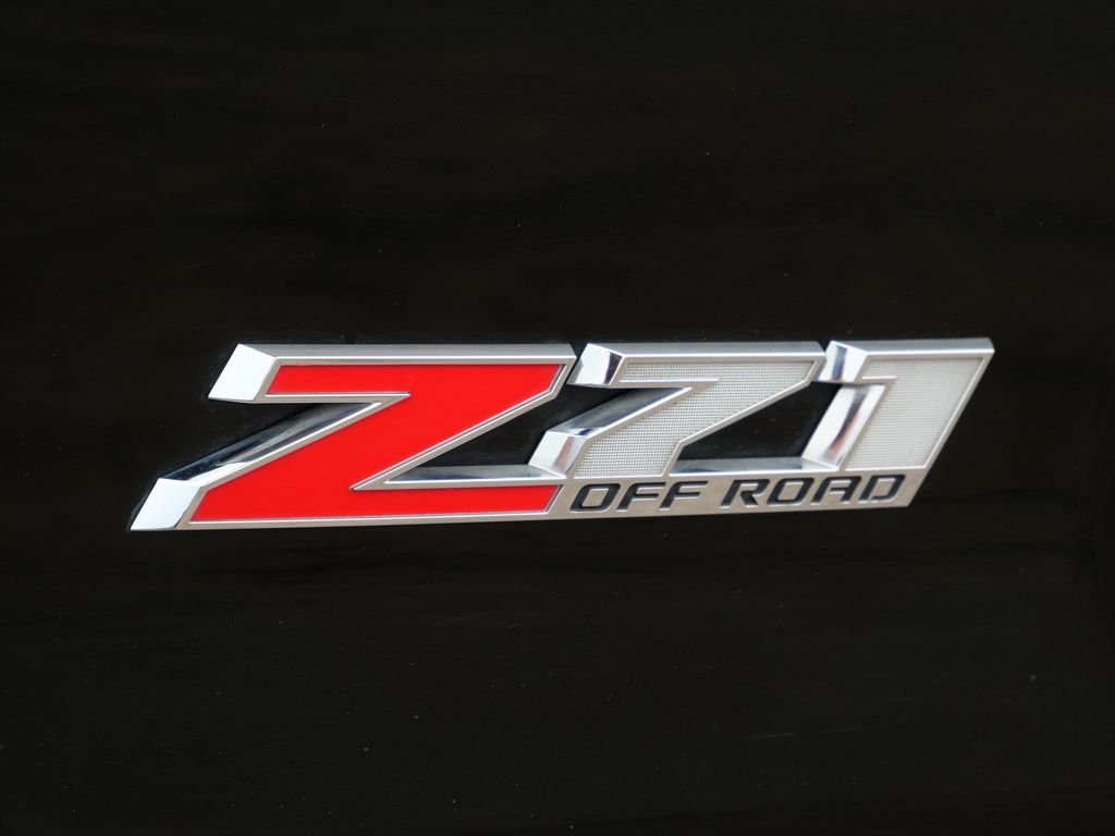 Used 2018 Black Chevrolet LTZ image 10